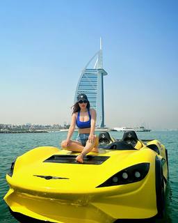 Neha Malik feet photo thumbnail