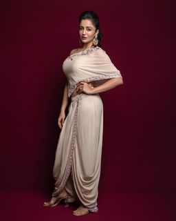 Neha Pendse feet photo 13