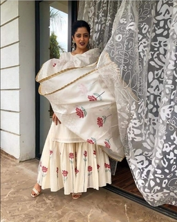 Neha Pendse feet photo 16