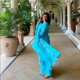 Neha Pendse feet photo 2