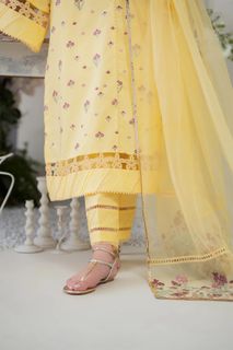 Neha Rajpoot feet photo 4