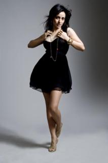 Neha Sharma feet photo thumbnail