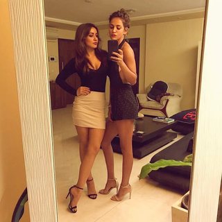 Neha Sharma feet photo thumbnail