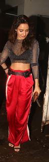 Neha Sharma feet photo thumbnail