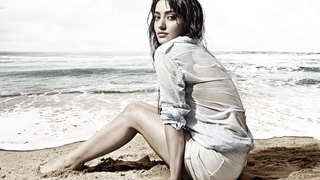 Neha Sharma feet photo thumbnail