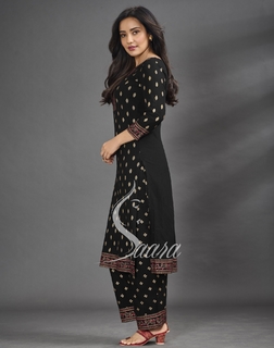 Neha Sharma feet photo thumbnail