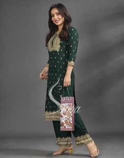 Neha Sharma feet photo thumbnail