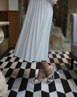 Neha Sharma feet photo thumbnail