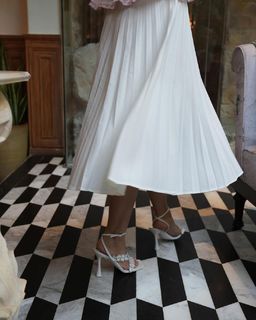 Neha Sharma feet photo thumbnail