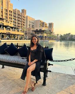 Neha Sharma feet photo thumbnail
