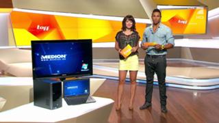 Nela Panghy-Lee feet photo thumbnail