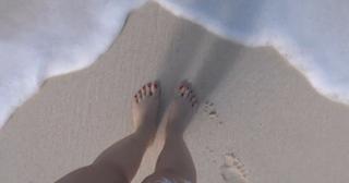 Nela Panghy-Lee feet photo thumbnail