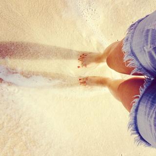 Nela Panghy-Lee feet photo thumbnail