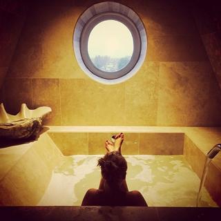 Nela Panghy-Lee feet photo thumbnail