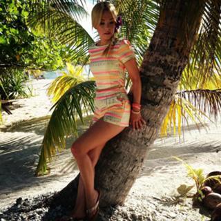 Nela Panghy-Lee feet photo thumbnail