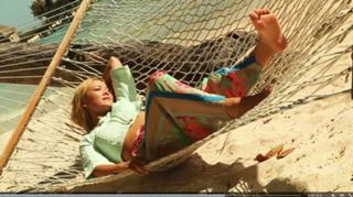 Nela Panghy-Lee feet photo thumbnail