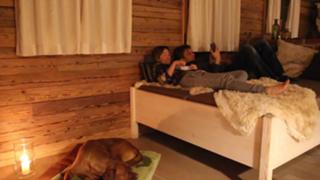 Nela Panghy-Lee feet photo thumbnail