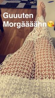 Nela Panghy-Lee feet photo thumbnail