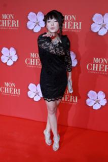 Nela Panghy-Lee feet photo thumbnail