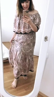 Nela Panghy-Lee feet photo thumbnail