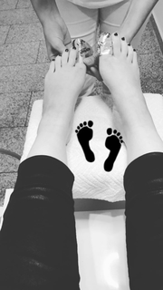 Nela Panghy-Lee feet photo thumbnail