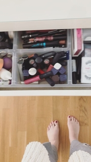 Nela Panghy-Lee feet photo thumbnail