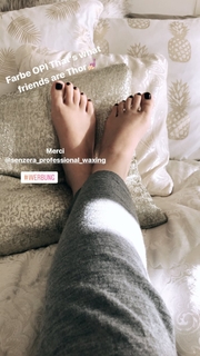 Nela Panghy-Lee feet photo thumbnail