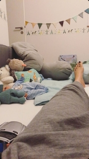 Nela Panghy-Lee feet photo thumbnail