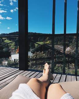 Nela Panghy-Lee feet photo thumbnail