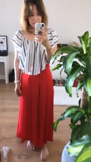 Nela Panghy-Lee feet photo thumbnail