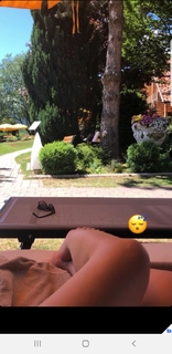 Nela Panghy-Lee feet photo thumbnail