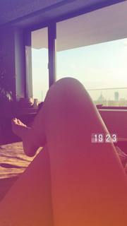 Nela Panghy-Lee feet photo thumbnail