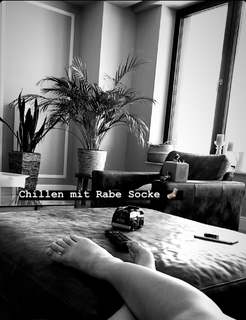 Nela Panghy-Lee feet photo thumbnail