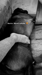 Nela Panghy-Lee feet photo thumbnail