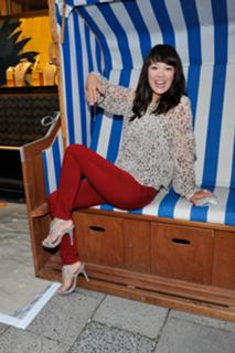 Nela Panghy-Lee feet photo thumbnail