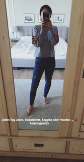 Nela Panghy-Lee feet photo thumbnail
