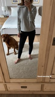 Nela Panghy-Lee feet photo thumbnail