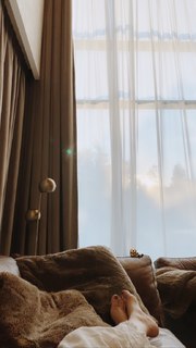 Nela Panghy-Lee feet photo thumbnail