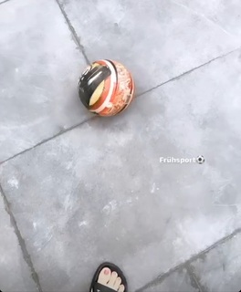 Nela Panghy-Lee feet photo thumbnail