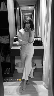 Nela Panghy-Lee feet photo thumbnail