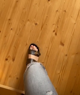 Nela Panghy-Lee feet photo thumbnail