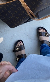 Nela Panghy-Lee feet photo thumbnail