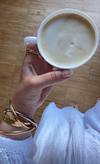 Nela Panghy-Lee feet photo thumbnail