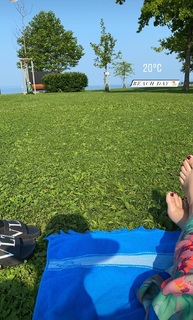 Nela Panghy-Lee feet photo thumbnail