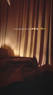 Nela Panghy-Lee feet photo thumbnail