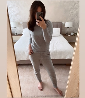 Nela Panghy-Lee feet photo thumbnail