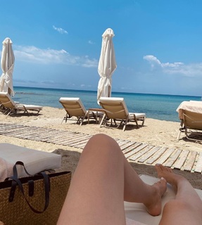 Nela Panghy-Lee feet photo thumbnail