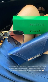 Nela Panghy-Lee feet photo thumbnail