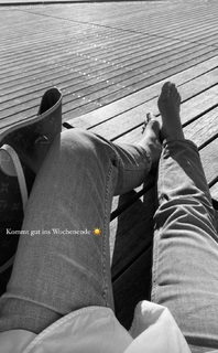 Nela Panghy-Lee feet photo thumbnail