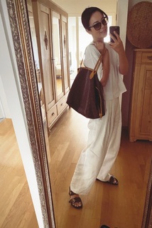 Nela Panghy-Lee feet photo thumbnail